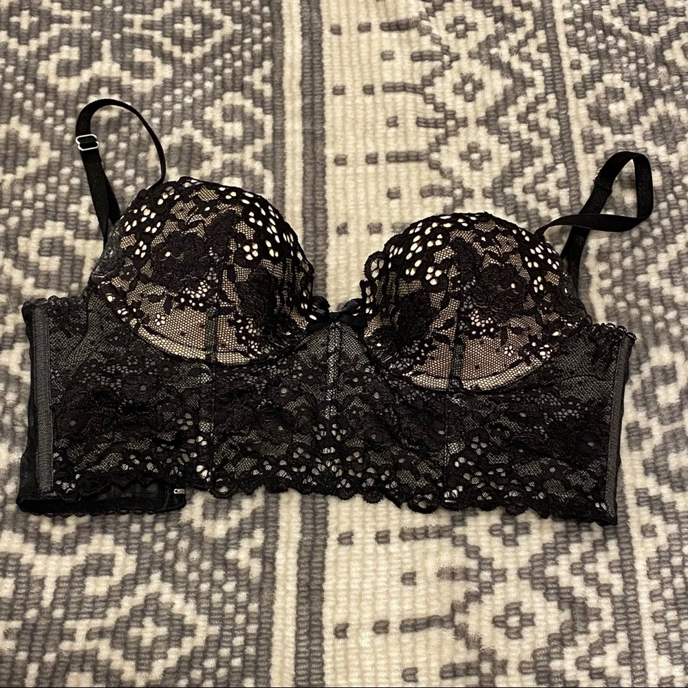 NWOT Victoria’s Secret lace padded bustier bra